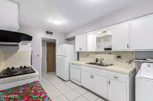 10541 W Snead Dr, Sun City, AZ 85351 - Photo 9