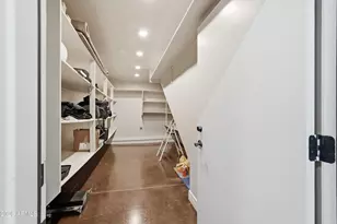 2900 E Clark Dr, Gilbert, AZ 85297 - Photo 45