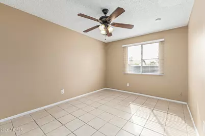 7937 W Hazelwood Street, Phoenix, AZ 85033 - Photo 9