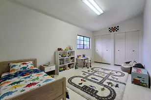 8004 W Sierra Vista Dr, Glendale, AZ 85303 - Photo 13