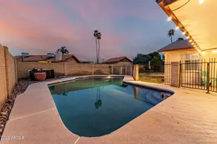 10221 N 52nd Ave, Glendale, AZ 85302 - Photo 17