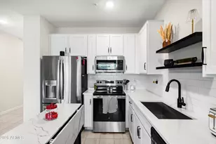 2822 W White Feather Ln, Phoenix, AZ 85085 - Photo 9