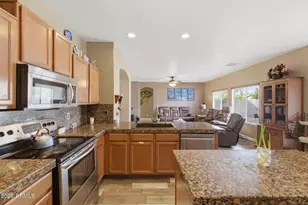 10702 E Marigold Ln, Florence, AZ 85132 - Photo 11