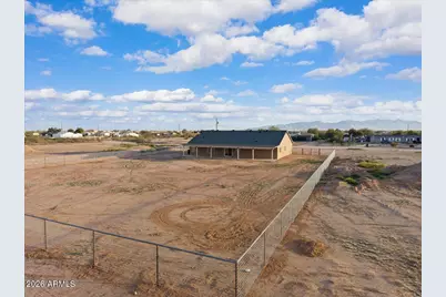 23132 W Lone Mountain Road, Wittmann, AZ 85361 - Photo 31