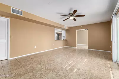 9425 W Rolling Hills Drive, Sun City, AZ 85351 - Photo 13