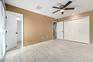 9425 W Rolling Hills Dr, Sun City, AZ 85351 - Photo 23