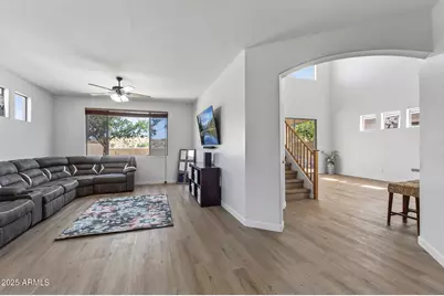 18132 W Cardinal Drive, Goodyear, AZ 85338 - Photo 17