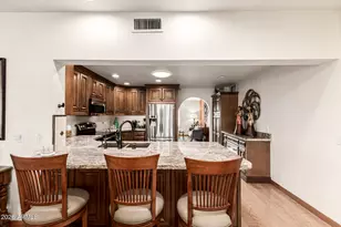 806 W Brooks St, Chandler, AZ 85225 - Photo 9