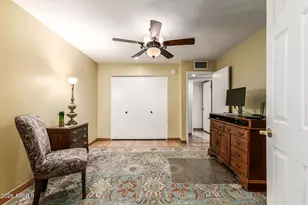 806 W Brooks St, Chandler, AZ 85225 - Photo 19