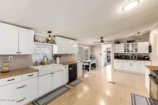 8601 N 103rd Ave, Peoria, AZ 85345 - Photo 11