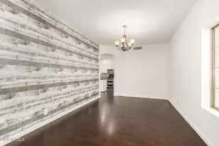 631 N Sabino Dr, Gilbert, AZ 85234 - Photo 11