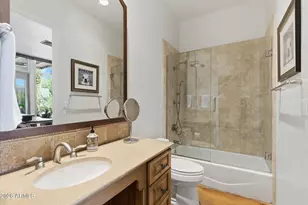 5652 N Scottsdale Rd, Paradise Valley, AZ 85253 - Photo 15