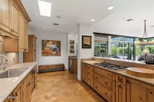 5652 N Scottsdale Rd, Paradise Valley, AZ 85253 - Photo 7