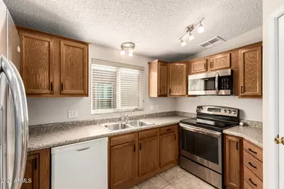 1736 E Augusta Avenue, Chandler, AZ 85249 - Photo 11