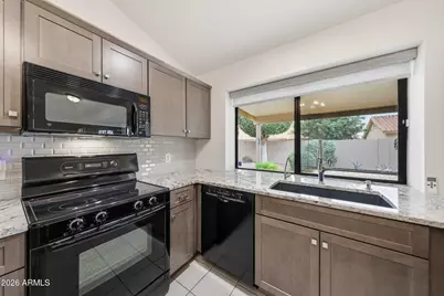 20132 N 92nd Avenue, Peoria, AZ 85382 - Photo 15