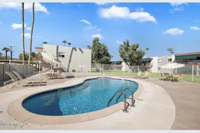 3737 E Turney Avenue #206, Phoenix, AZ 85018 - Photo 15