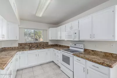 3025 E Woodland Drive, Phoenix, AZ 85048 - Photo 7