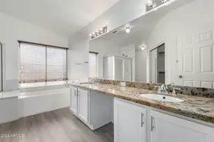 3025 E Woodland Dr, Phoenix, AZ 85048 - Photo 13