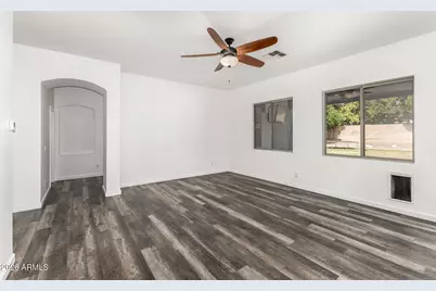 10446 E Irwin Circle, Mesa, AZ 85209 - Photo 11