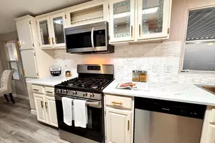 650 N 68th Ln, Phoenix, AZ 85042 - Photo 11