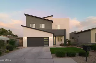 2821 N 28th Pl, Phoenix, AZ 85008 - Photo 1