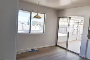 10748 W Hope Dr, Sun City, AZ 85351 - Photo 7