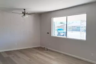 10748 W Hope Dr, Sun City, AZ 85351 - Photo 3