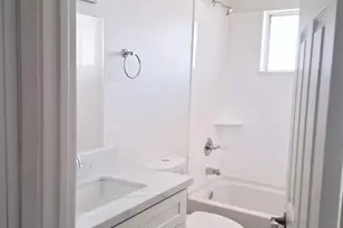 10748 W Hope Dr, Sun City, AZ 85351 - Photo 9