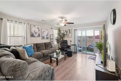 8215 W Albeniz Place, Phoenix, AZ 85043 - Photo 9