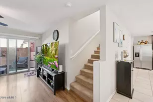 8215 W Albeniz Pl, Phoenix, AZ 85043 - Photo 11