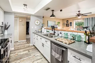 3335 W Acoma Dr, Phoenix, AZ 85053 - Photo 17