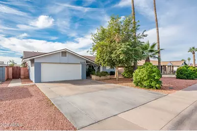 3335 W Acoma Drive, Phoenix, AZ 85053 - Photo 3