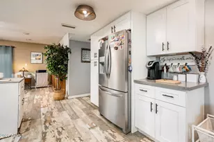 3335 W Acoma Dr, Phoenix, AZ 85053 - Photo 15