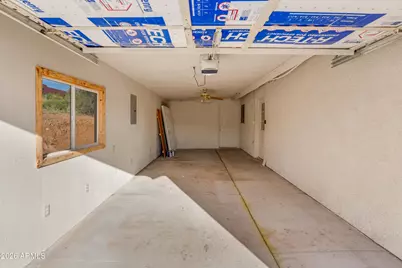 33665 S Incline Drive, Black Canyon City, AZ 85324 - Photo 9