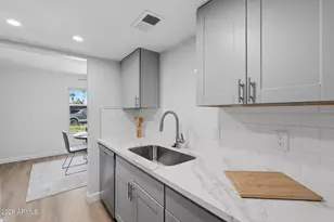 7126 N 19th Ave, Phoenix, AZ 85021 - Photo 7