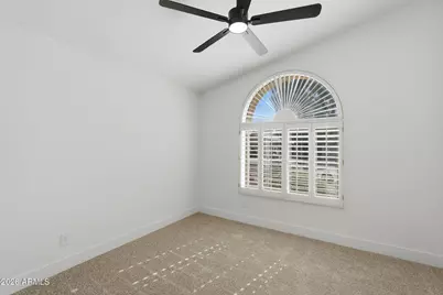 4716 E Lone Cactus Drive, Phoenix, AZ 85050 - Photo 23