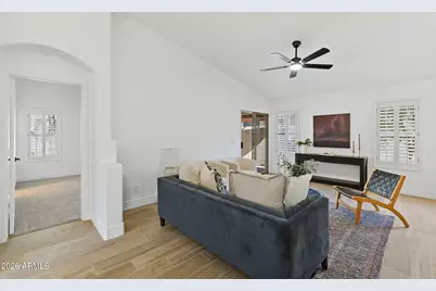 4716 E Lone Cactus Drive, Phoenix, AZ 85050 - Photo 7