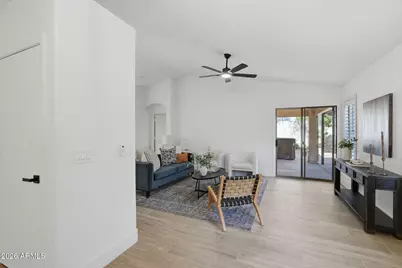 4716 E Lone Cactus Drive, Phoenix, AZ 85050 - Photo 5