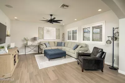 23031 N 43rd Place, Phoenix, AZ 85050 - Photo 9