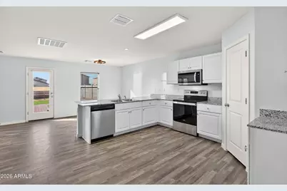 117 W Taylor Avenue, Coolidge, AZ 85128 - Photo 1