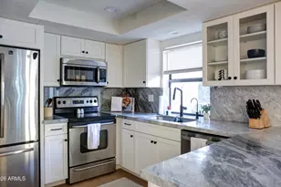 6516 N 10th Pl, Phoenix, AZ 85014 - Photo 9