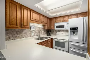 10330 W Thunderbird Blvd, Sun City, AZ 85351 - Photo 23