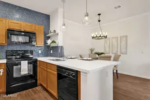 16013 S Desert Foothills Pkwy, Phoenix, AZ 85048 - Photo 11