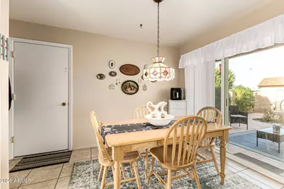 10422 W Roundelay Circle, Sun City, AZ 85351 - Photo 13