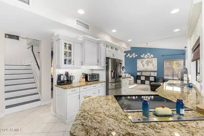 3911 E Shannon Street, Phoenix, AZ 85044 - Photo 11