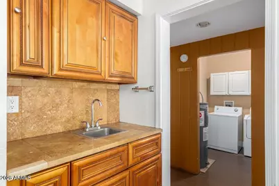 7340 N 7th Avenue, Phoenix, AZ 85021 - Photo 9