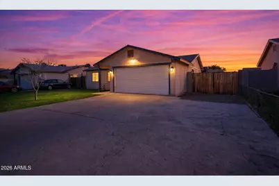 8051 W Mariposa Drive, Phoenix, AZ 85033 - Photo 1