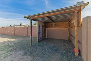 8051 W Mariposa Dr, Phoenix, AZ 85033 - Photo 17