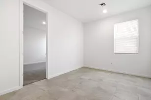 4186 W Erik Ln, San Tan Valley, AZ 85144 - Photo 9