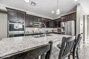 17997 W Louise Dr, Surprise, AZ 85387 - Photo 9